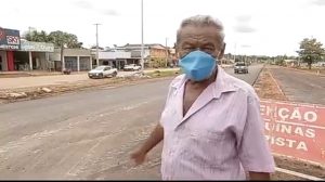 Josimar do Nascimento na obra de asfaltamento que faz o Baliza melhor