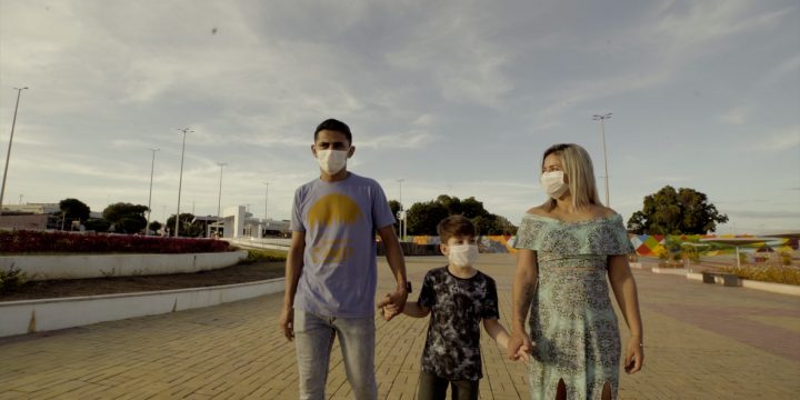 Pollyana Silva com o marido e o filho no Parque do Rio Branco fala em mais segurança