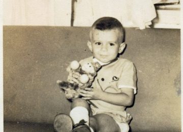 Imagem mostra quem é Romero Jucá na infância