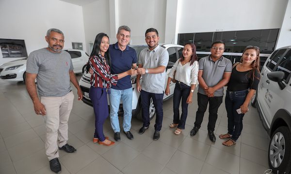Romero Jucá entrega carro para o Conselho Tutelar de Alto Alegre em Roraima