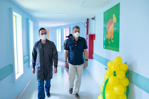 Romero Jucá conhece novas instalações do Hospital da Criança