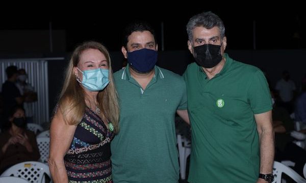 Teresa Surita e Romero Jucá recebem Paulinho Linhares no MDB de Roraima