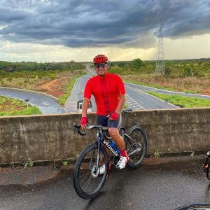 Kléber Pinheiro conversa com Romero Jucá no Dia Mundial da Bicicleta