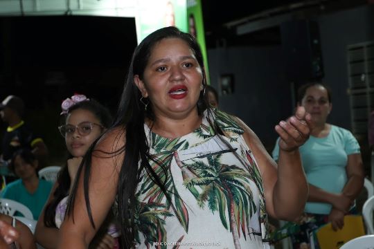 Professora Cândida Moraes quer educação de qualidade na Vila Novo Paraíso