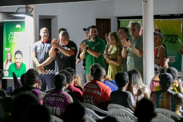 Na reunião com mototaxistas falaram que Roraima tem que melhorar e reconheceram o trabalho de Romero Jucá