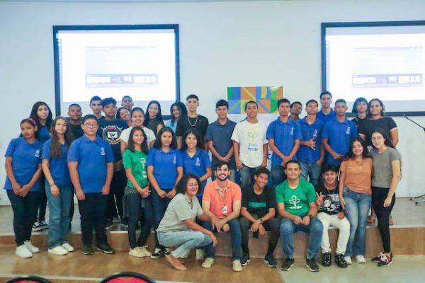 Equipe da FUG RR leva curso para os jovens dos programas sociais de Boa Vista